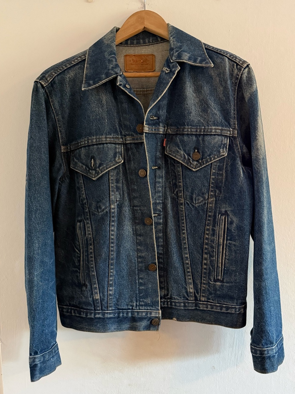 Vintage 1983 Levi’s Jean Jacket 70506-0216 Medium Blue Wash Distressed Size 38